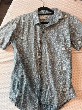 Billabong Gray-Blue Geometric Short-Sleeve Button-Up Shirt